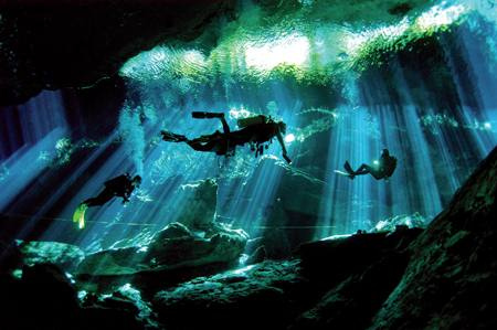   Sinkholes on Cave Diving Pictures  Cave Diving